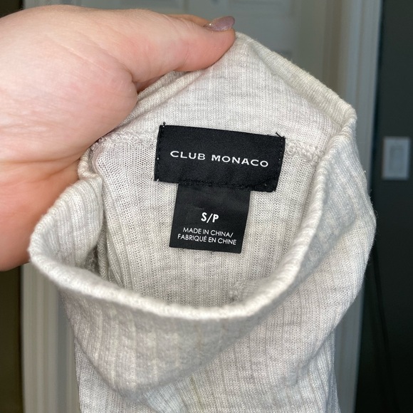 CLUB MONACO long sleeve turtle neck - Picture 2 of 4